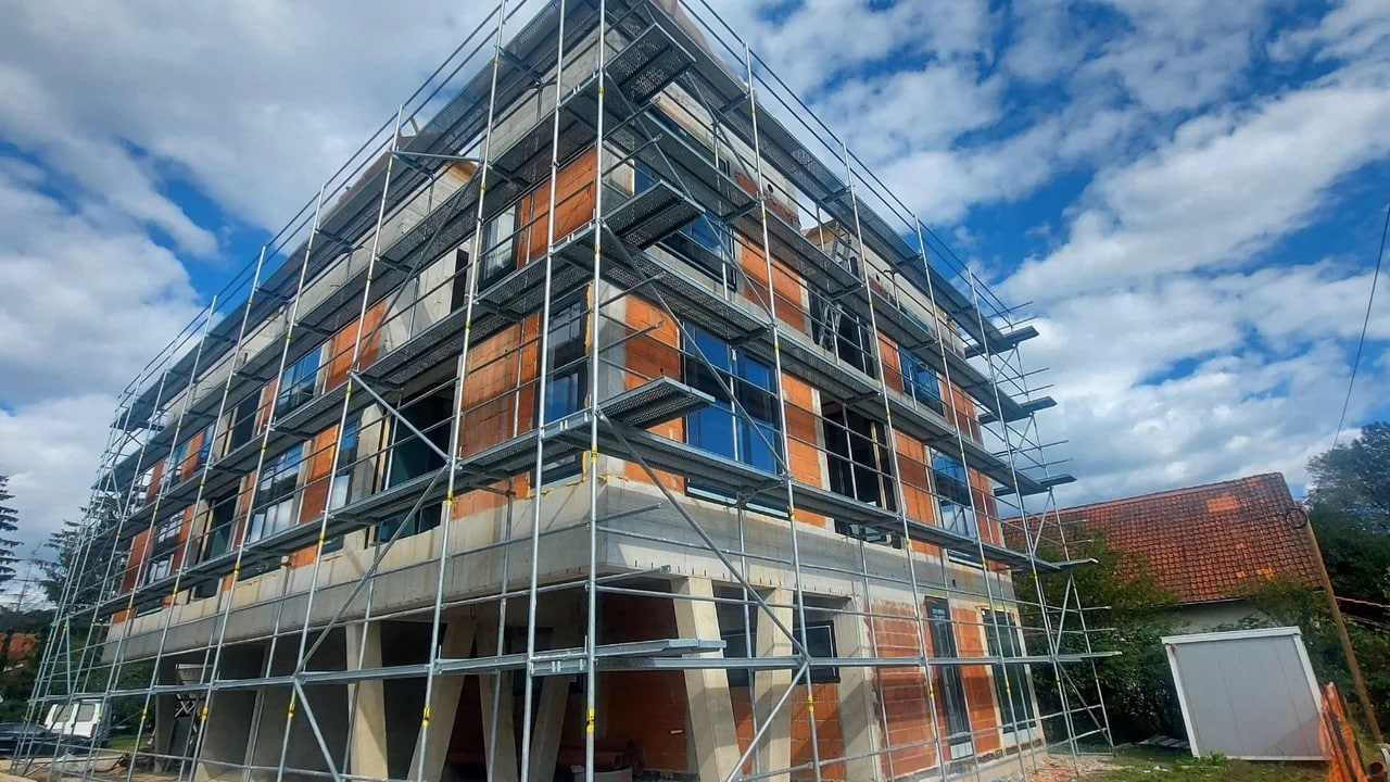 Referenčni projekt 4